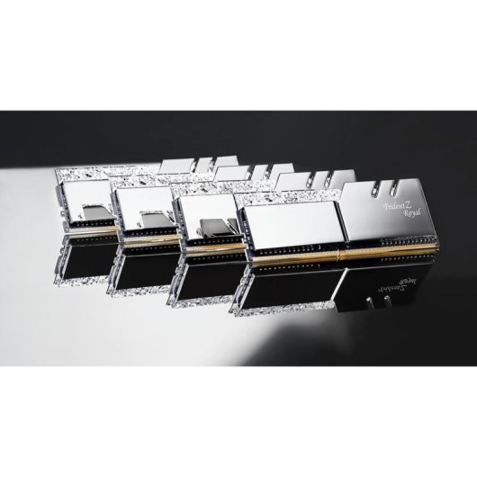 Memoria RAM G.Skill Trident Z Royal 64GB 4x16GB DDR4 3600MHz CL16 RGB Argento