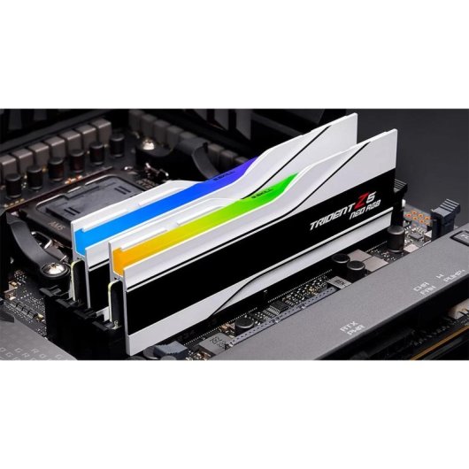 Memoria RAM G.Skill Trident Z Neo 48GB 2x24GB DDR5 8400MHz CL40 RGB Bianco
