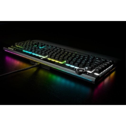 Tastiera Corsair K100 RGB meccanica Cherry MX Speed QWERTZ tedesca RGB