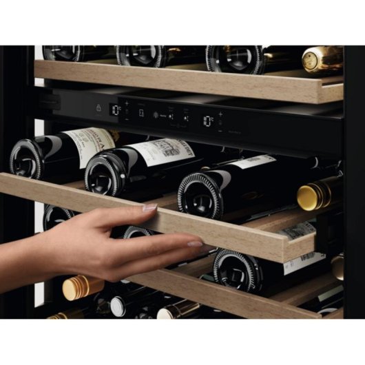 Cantina integrata Electrolux EWS4020B5B 20 bottiglie Nero