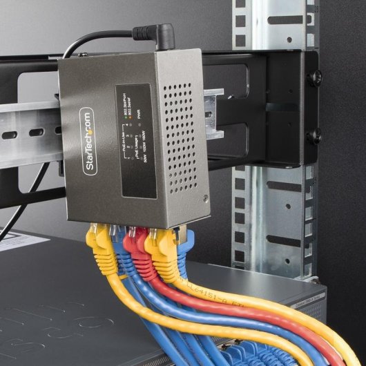 Iniettore PoE++ StarTech.com 4 Porte Multigigabit 5Gbps 95W