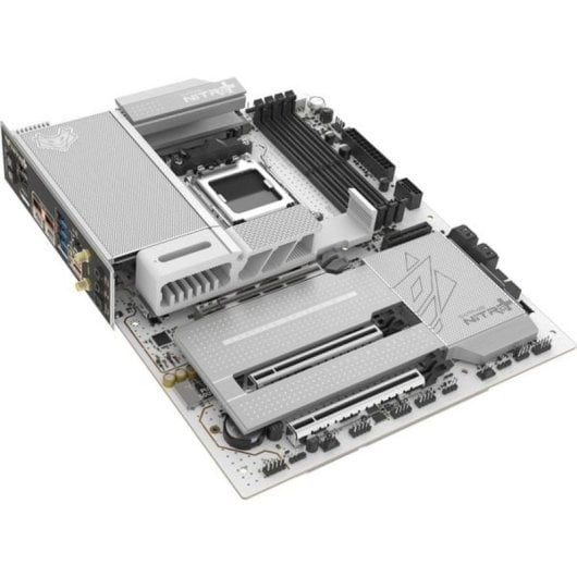 Carte mère SAPPHIRE NITRO+ X870EA AMD X870E WIFI7 ATX DDR5 WiFi 7 RGB Bluetooth 5.4