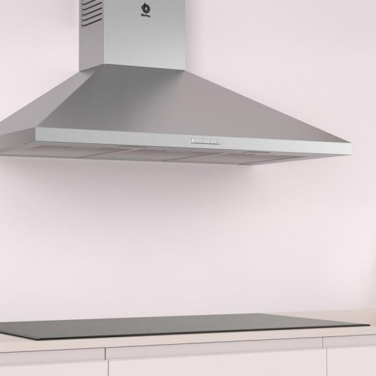 Campana extractora Balay piramidal pared 98cm 3 velocidades LED