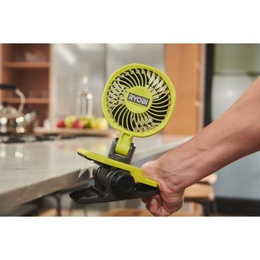 Mini Ventoinha de Clip Ryobi RCF4-0 4V 2 Velocidades Sem Fios Cabeça Giratória