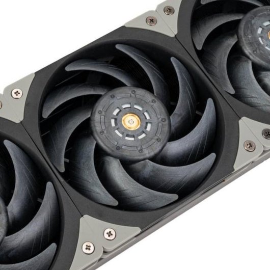 Refrigerazione Liquida SilverStone SST-XE360PD 360mm 3 Ventole Doppia Pompa