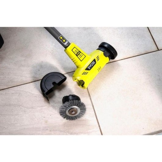 Brosse en Nylon Ryobi RAC818 115 mm pour Nettoyage de Jardin