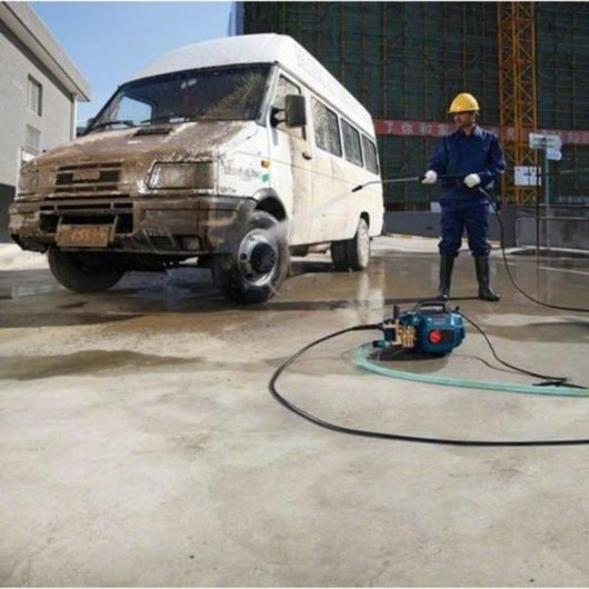Hidrolimpiadora Bosch GHP 5-13 C 140 bar 520 l/h 2300 W