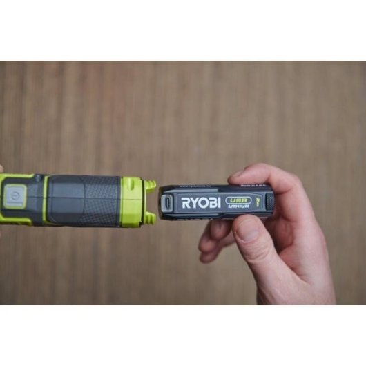 Lanterna de trabalho recarregável Ryobi RLI4-0 650 lm base magnética