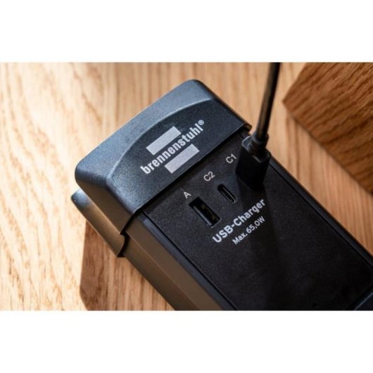 Multipresa Brennenstuhl 6 prese USB-A e USB-C con interruttore e protezione