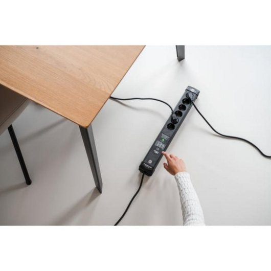 Multipresa Brennenstuhl Connect Premium-Line 6 prese Wi-Fi con protezione e timer