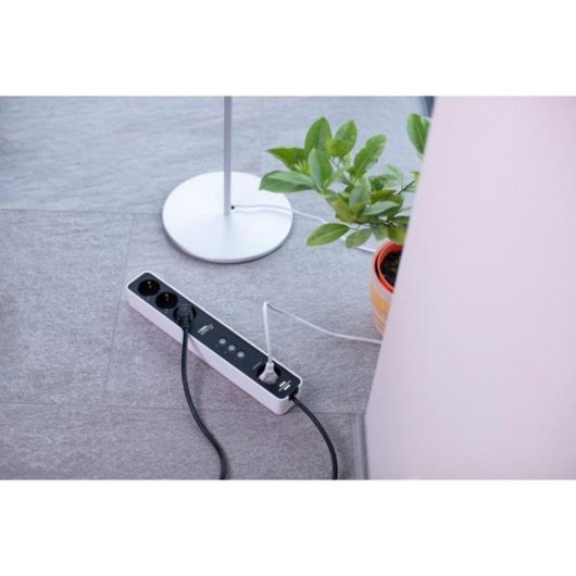 Multipresa Brennenstuhl Connect Ecolor WiFi 4 prese con controllo intelligente e protezione bambini