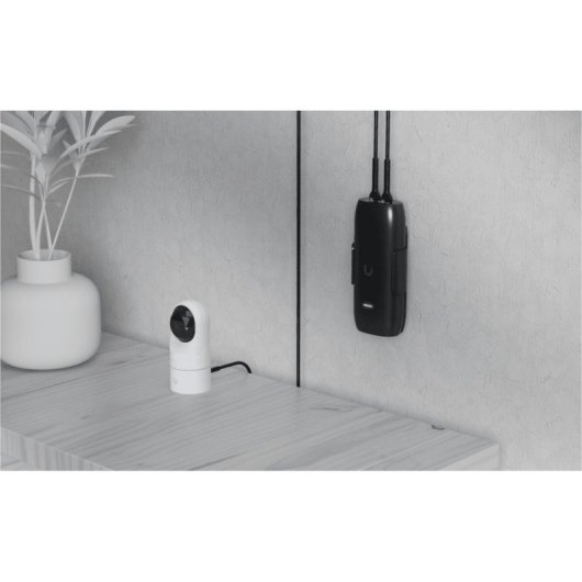 Potenziatore IA Ubiquiti AI Port per Telecamere di Sicurezza Indoor PoE