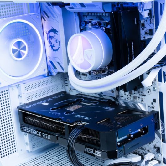 Epical-q Terrux-w Amd Ryzen 7 5700x , 32gb, 1tb Ssd Nvme , Rtx 5070 + Windows 11 Pro