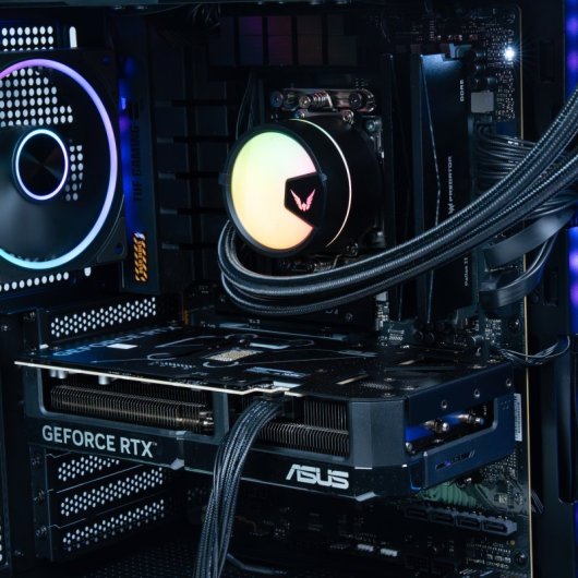 Epical-q Honox Plus Intel Core I9 12900kf, 48gb, 2tb Ssd Nvme + 2tb Hdd , Rtx 5070 + Windows 11 Pro