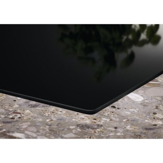 Plaque à induction Electrolux LIB60420CK 59 cm 4 zones Noire