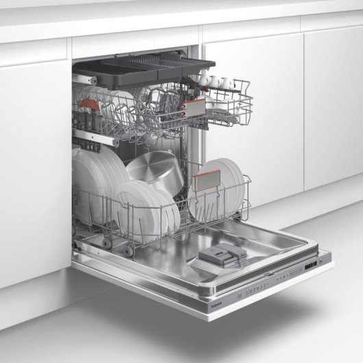 Lavastoviglie Hotpoint HDI LYM A5 R 15 Coperti A integrato completo Wi-Fi