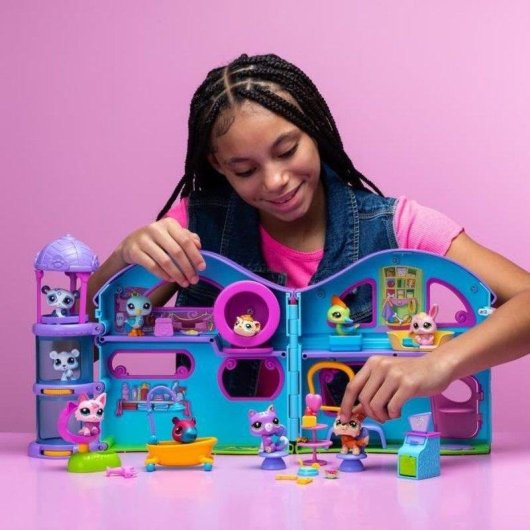 Bandai Littlest Pet Shop Großes Haus Spielset 3 Figuren 20+ Zubehörteile
