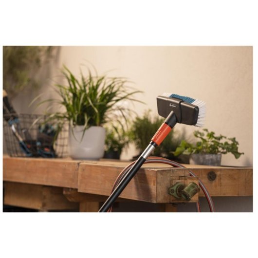 Pennello collegabile GARDENA Cleansystem duro per superfici esterne