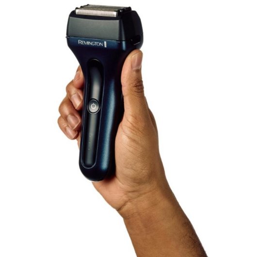 Afeitadora Facial Remington F7000 Inalámbrica 80min Seco y Mojado 3 Láminas Recortador
