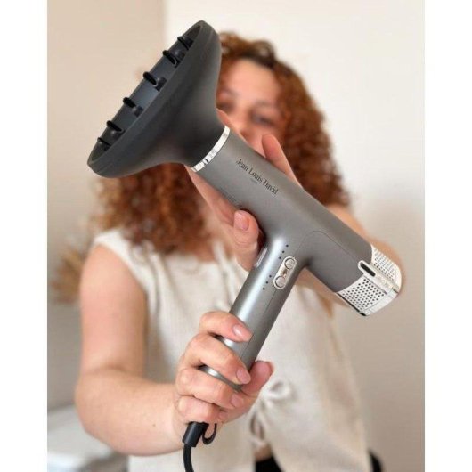 Sèche-cheveux Ionique Professionnel Jean Louis David JLD Aerostyl 1700W 4 Températures 4 Vitesses Accessoires Gris
