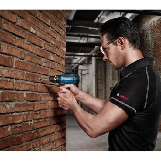 Taladro de percusión Bosch Professional GSB 12V-15 con 2 baterías y cargador