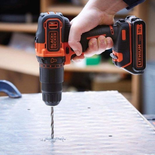 Bohrhammer- und Stichsägen-Set BLACK+DECKER 18V BDCHD18 BDCJS18N