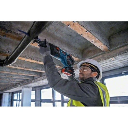 Scie sabre sans fil Bosch Professional GSA 18V-28 18V 1900 tr/min