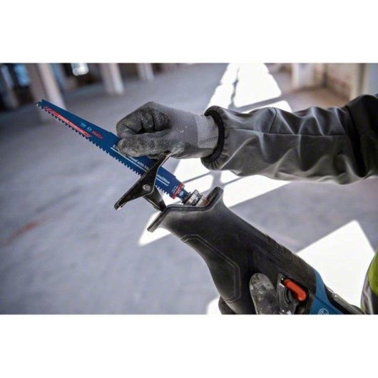 Scie sabre sans fil Bosch Professional GSA 18V-28 18V 1900 tr/min