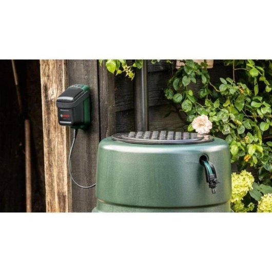 Bomba de agua inalámbrica Bosch GardenPump 18V-2000 Kit con batería y manguera