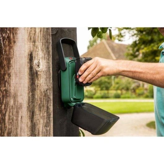 Bomba de agua inalámbrica Bosch GardenPump 18V-2000 Kit con batería y manguera