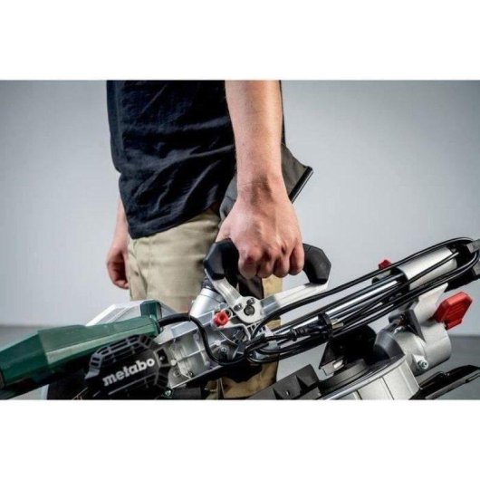 Sierra Ingletadora Radial Deslizante Metabo KGS 216 M 216 mm 1200 W