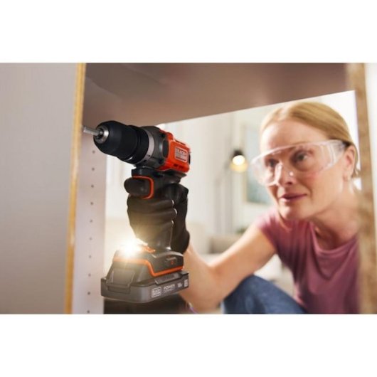 Akkubohrschrauber BLACK+DECKER BCD382D2XK 18V 2 Akkus 45 Nm 13 mm Bohrfutter