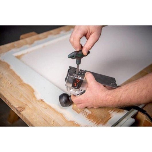 Fresadora de madera Metabo LF 850 S 850 W con maletín metaBOX 145