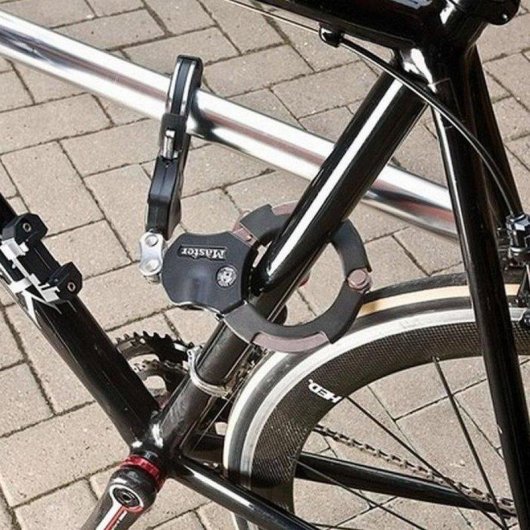 Candado manilla bici Master Lock Street Cuff acero cementado 35 cm 4 llaves