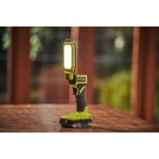 Linterna LED Ryobi One+ RSL18-0 18V Inalámbrica 800 lm Cabezal Plegable