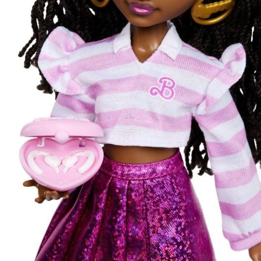 Bambola di moda Barbie Dream Besties Brooklyn con trecce e 7 accessori da ballo