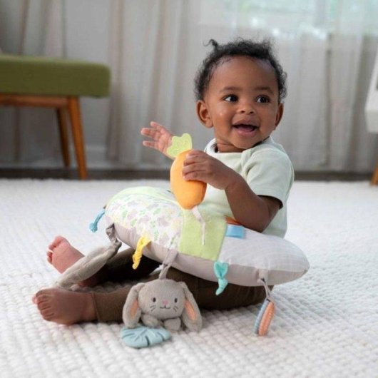 Ingenuity Sylvi Baby Bauchlage-Spielmatte mit U-Kissen und 4 Sensorischen Spielzeugen