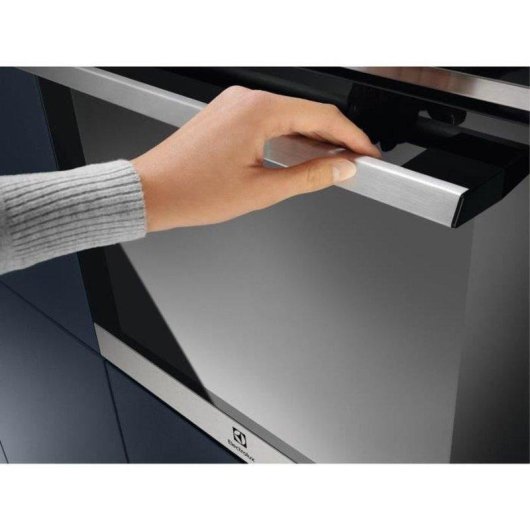 Einbaubackofen Electrolux EOF6P56BX Pyrolyse 65L 60cm A+ 9 Funktionen Kühle Tür Inox