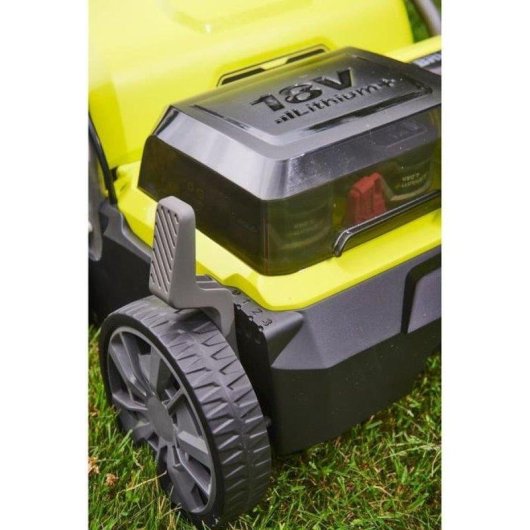 Escarificador Ryobi 36V Brushless 2-en-1 35 cm con 2 baterías ONE+ 18V 4.0 Ah