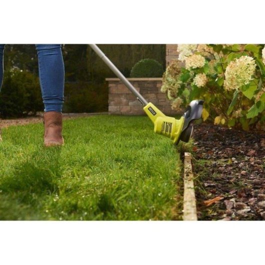 Kit combo Ryobi ONE+ 18V Rasenmäher 33 cm + Freischneider 2 in 1 Mulching 250 m²