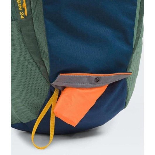 Zaino The North Face Basin 24L NextVent con copripoggio integrato e compatibile con idratazione, Verde/blu marino