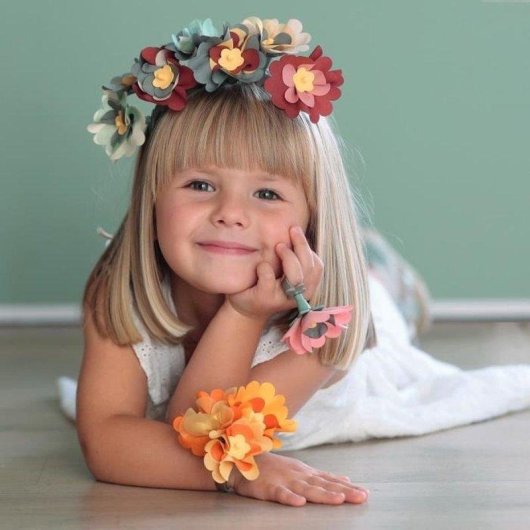 Kit de bisutería floral Smoby Flower Jewellery Craft Set con prensa y pétalos de tela