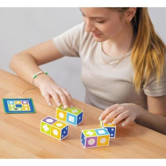 Asmodee Déblok Junior 3D-Logikspiel 40 Progressive Herausforderungen 4+