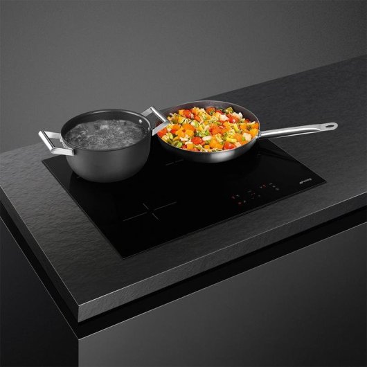 Placa vitrocerâmica Smeg 3 zonas 1,2-2,4 kW Controlo táctil