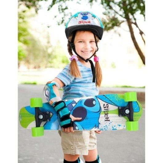 Set de casco y protecciones infantil Disney Stitch ajustable 50-56 cm