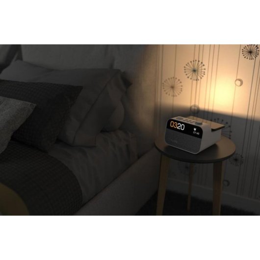 Radio Portátil Pure Moment Charge con Bluetooth y Cargador Inalámbrico