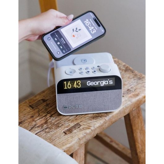 Radio Portátil Pure Moment Charge con Bluetooth y Cargador Inalámbrico