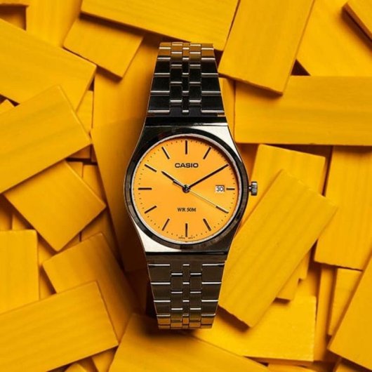 Relógio Casio MTP-B145D-9AVEF Aço Inoxidável Mostrador Amarelo 50m