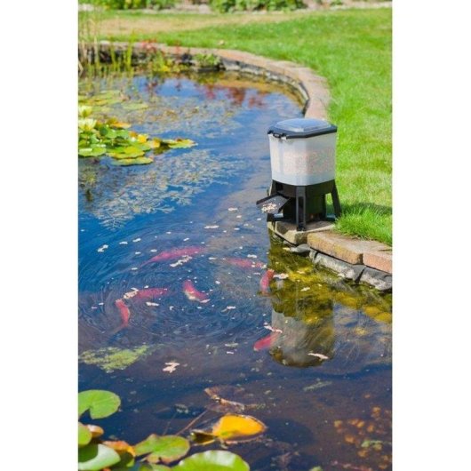 Alimentatore solare per stagni Ubbink 6L automatico con timer copertura 1-3m e pannello LCD
