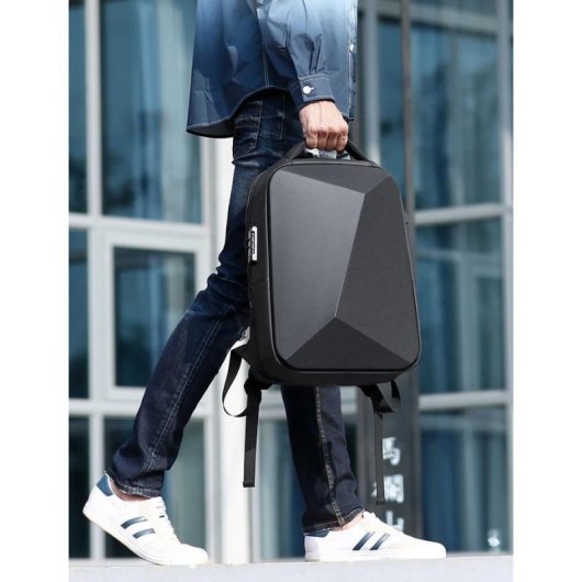 Mochila Mozos PM37 antirrobo USB 32L para portátil 15,6" TSA